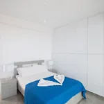 2-schlafzimmer-villa Mit Pool- Dachgarten- Meerblick By Interhome *
