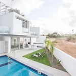 Σπίτι διακοπών 2-schlafzimmer-villa Mit Pool- Dachgarten- Meerblick By Interhome