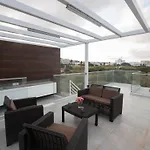 2-schlafzimmer-villa Mit Pool- Dachgarten- Meerblick By Interhome